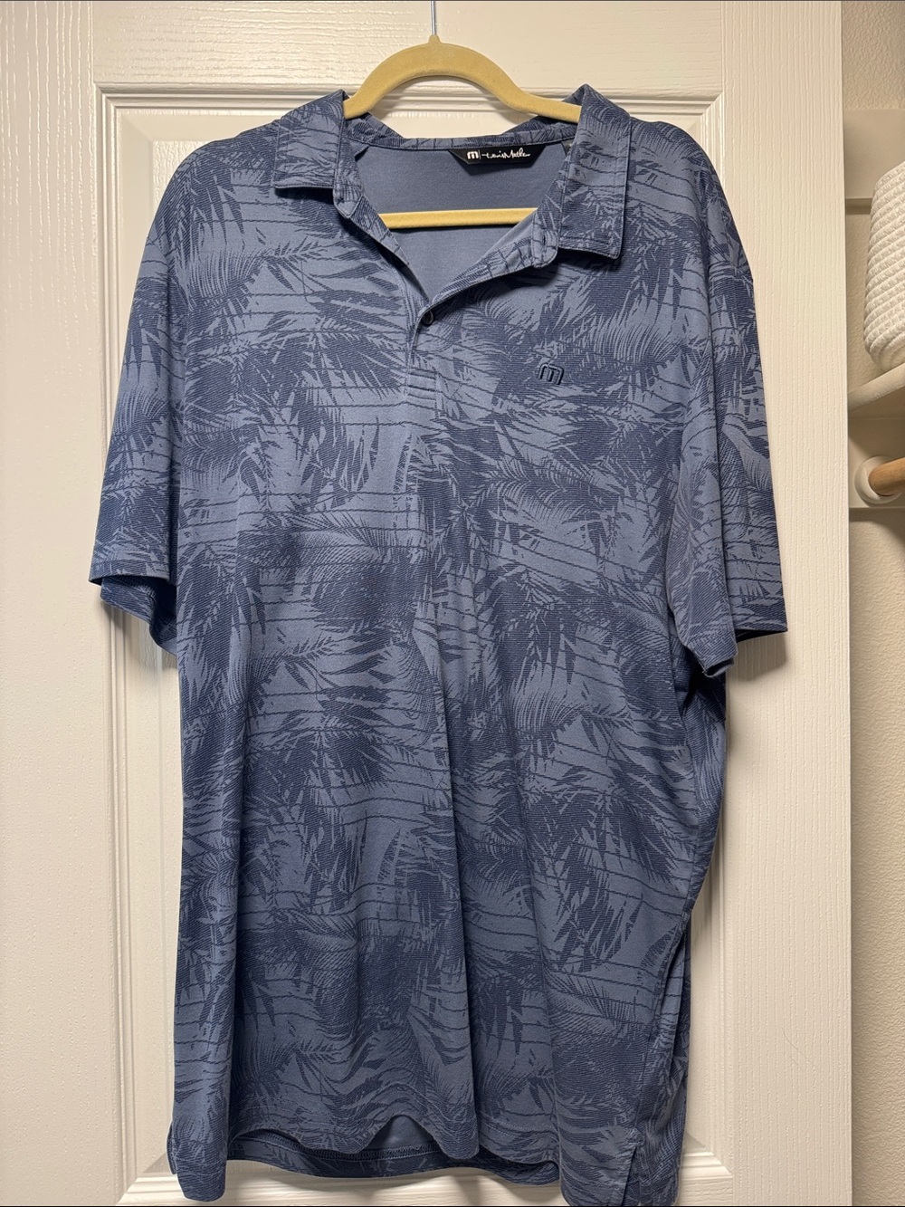 Travis Mathew men’s polo XXLAdd